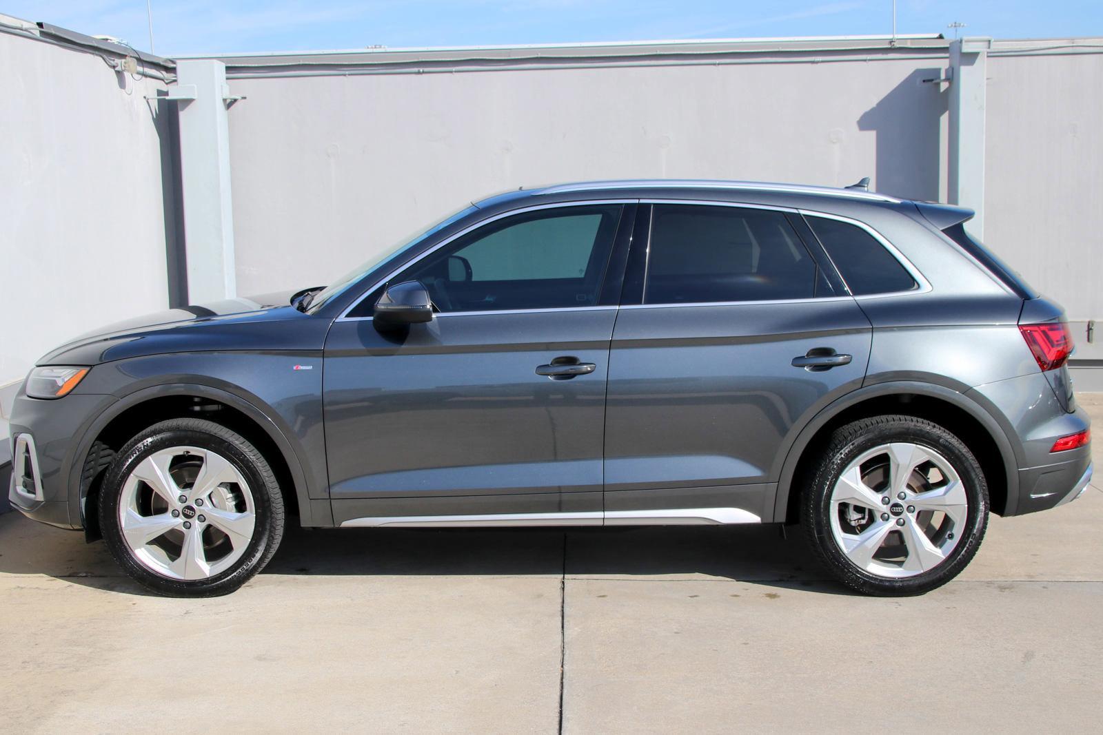 2024 Audi Q5 Vehicle Photo in SUGAR LAND, TX 77478