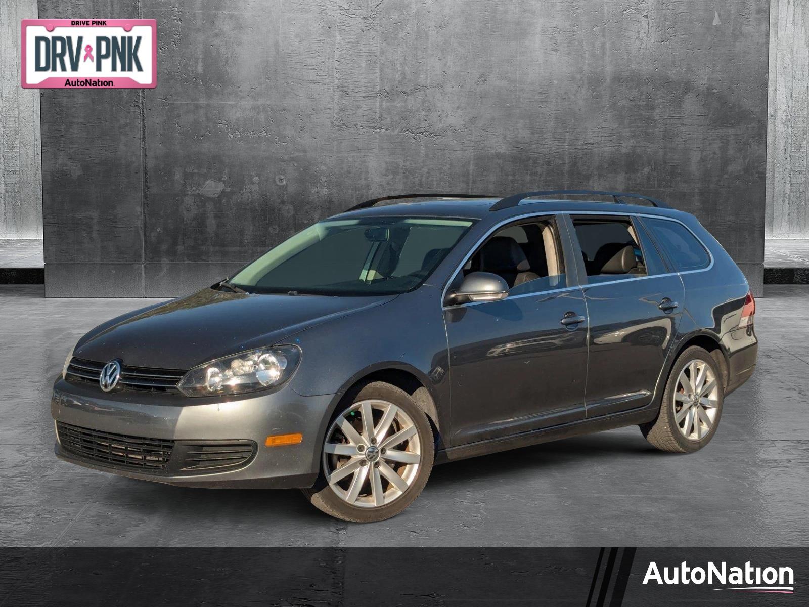 2013 Volkswagen Jetta SportWagen Vehicle Photo in St. Petersburg, FL 33713