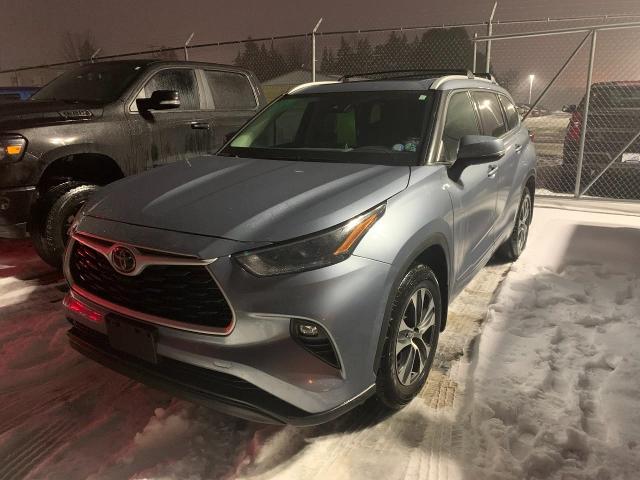 2022 Toyota Highlander Vehicle Photo in APPLETON, WI 54914-4656