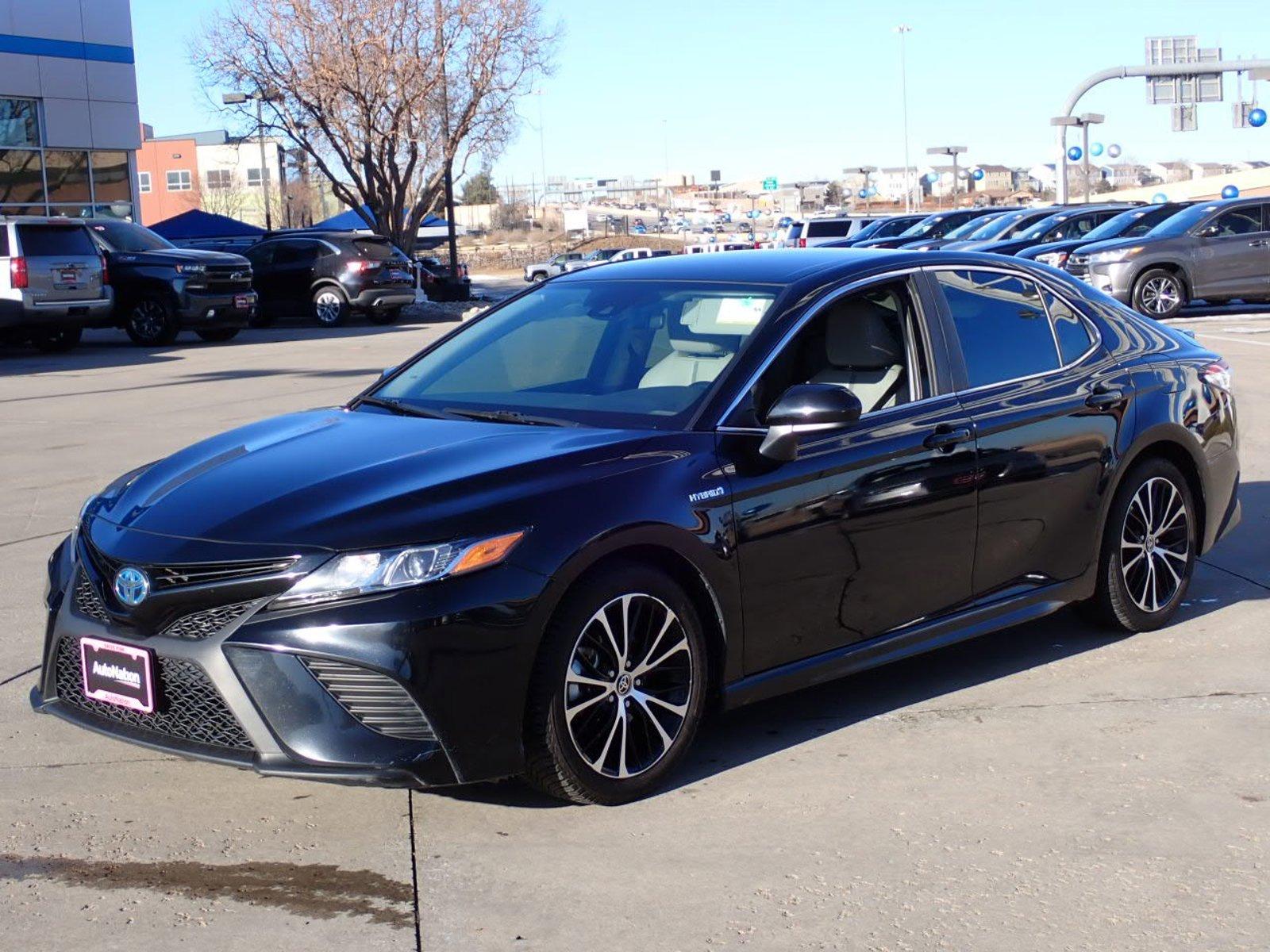 2020 Toyota Camry Vehicle Photo in DENVER, CO 80221-3610