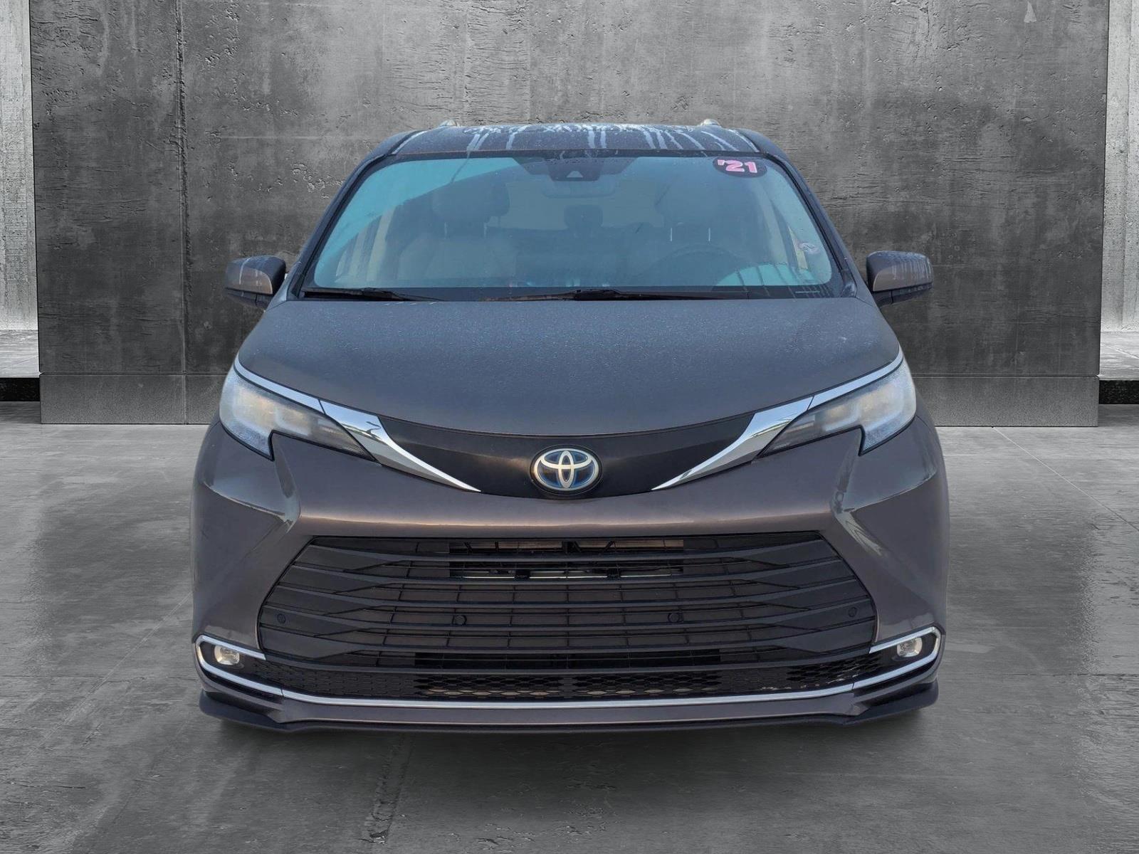 2021 Toyota Sienna Vehicle Photo in Davie, FL 33331