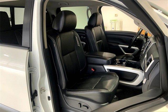 2018 Nissan Titan Vehicle Photo in TOPEKA, KS 66609-0000