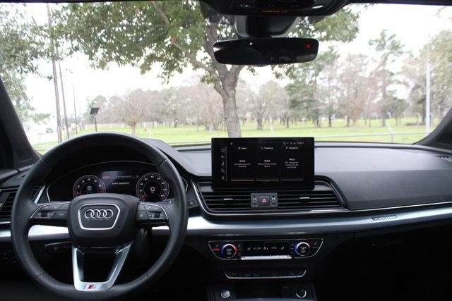 2024 Audi Q5 Vehicle Photo in HOUSTON, TX 77090