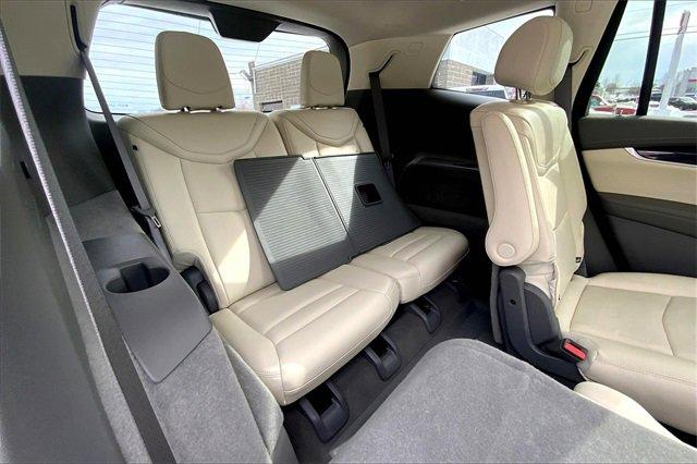 2023 Cadillac XT6 Vehicle Photo in KANSAS CITY, MO 64114-4545
