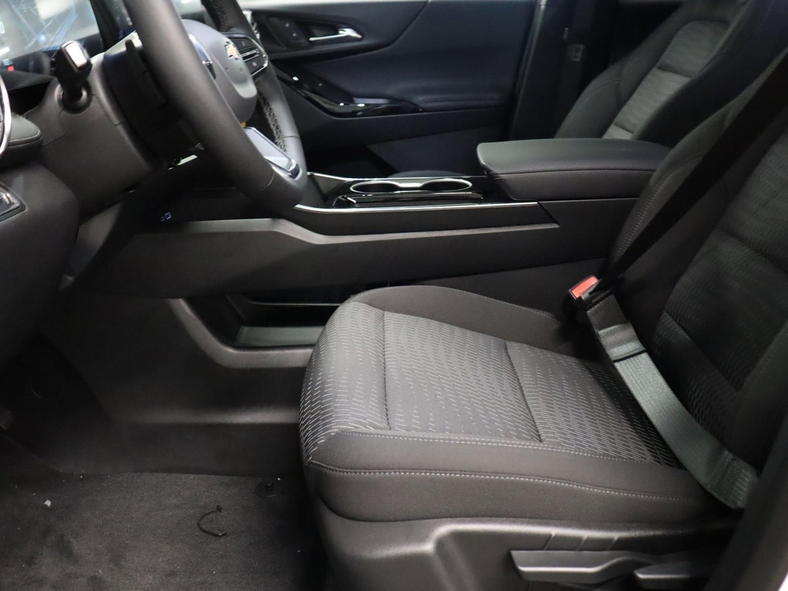 2025 Chevrolet Equinox Vehicle Photo in LOS ANGELES, CA 90007-3794