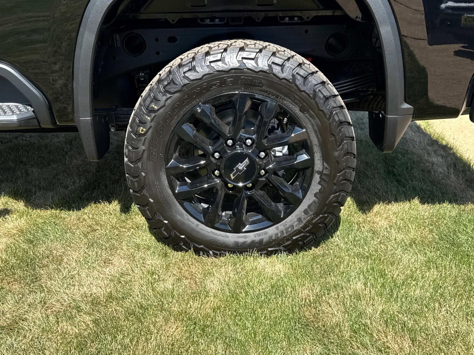2025 Chevrolet Silverado 2500 HD Vehicle Photo in LOS ANGELES, CA 90007-3794