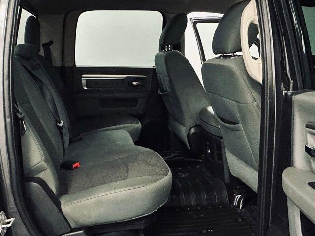 2017 Ram 1500 Vehicle Photo in MEDINA, OH 44256-9631