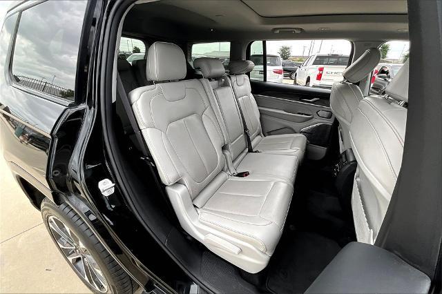 2022 Jeep Grand Cherokee L Vehicle Photo in Grapevine, TX 76051