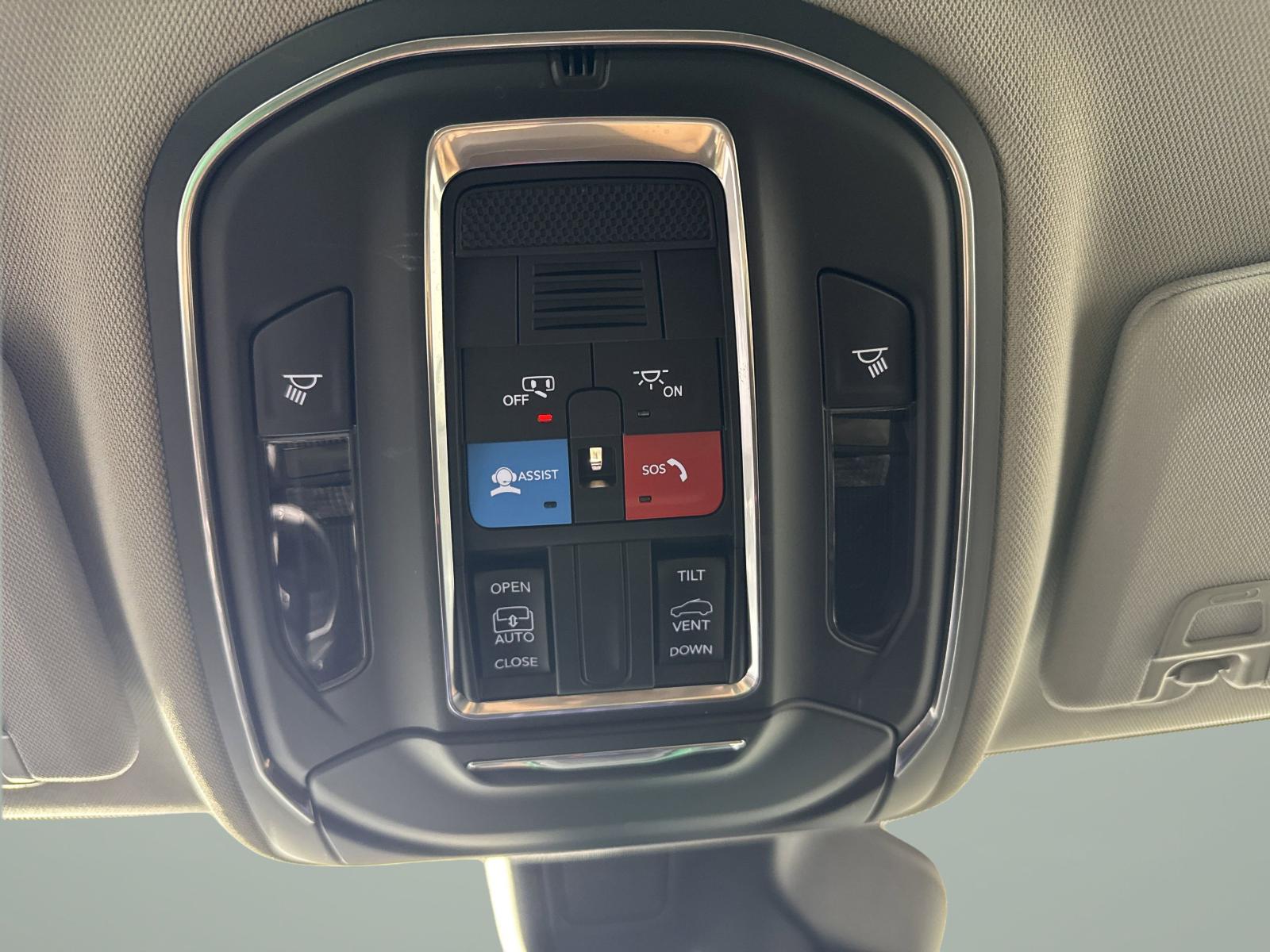 2024 Jeep Grand Cherokee Vehicle Photo in GEORGETOWN, TX 78626-7508