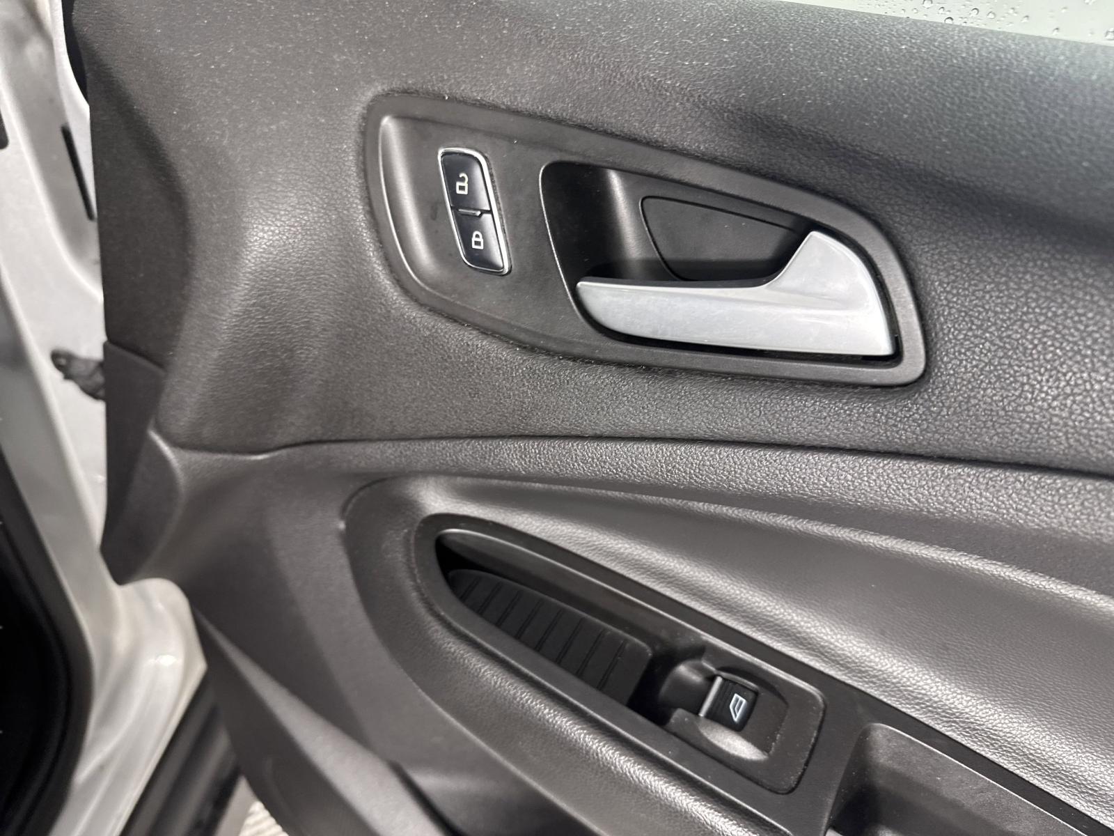 2015 Ford C-Max Hybrid Vehicle Photo in GEORGETOWN, TX 78626-7508
