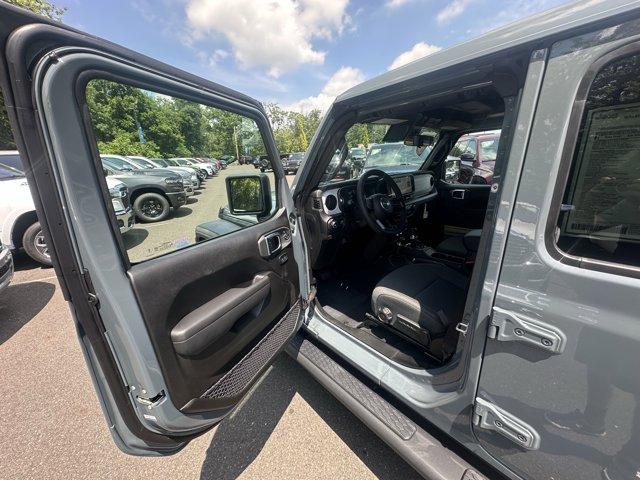 2025 Jeep Wrangler Vehicle Photo in Doylsetown, PA 18901