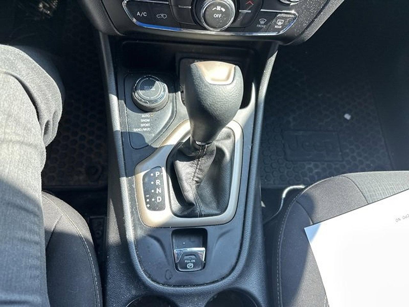 2017 Jeep Cherokee Vehicle Photo in Willow Grove, PA 19090