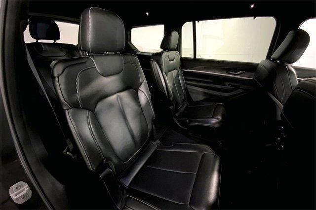 2024 Jeep Grand Cherokee L Vehicle Photo in KANSAS CITY, MO 64114-4502