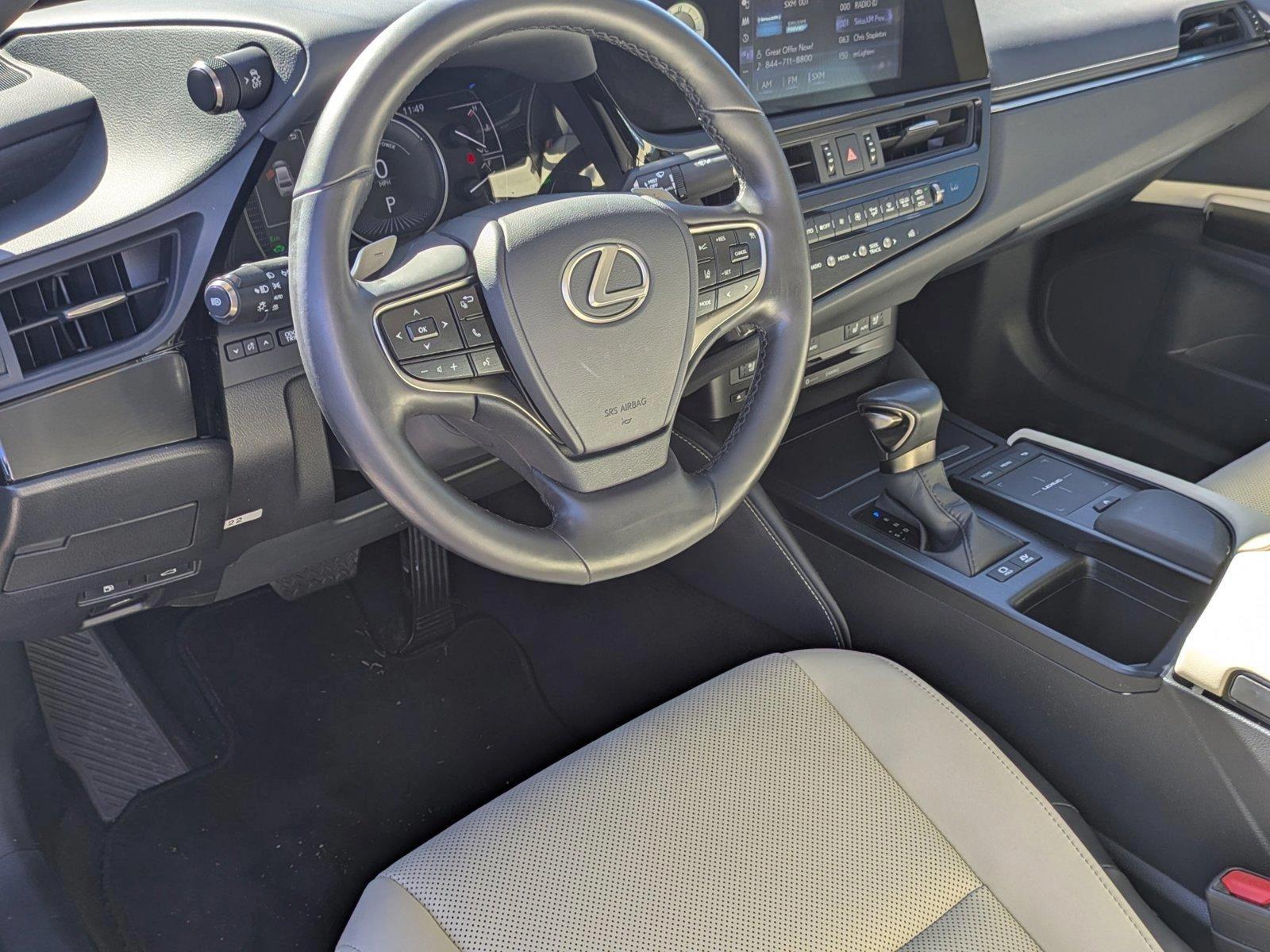 2022 Lexus ES 300h Vehicle Photo in Clearwater, FL 33761