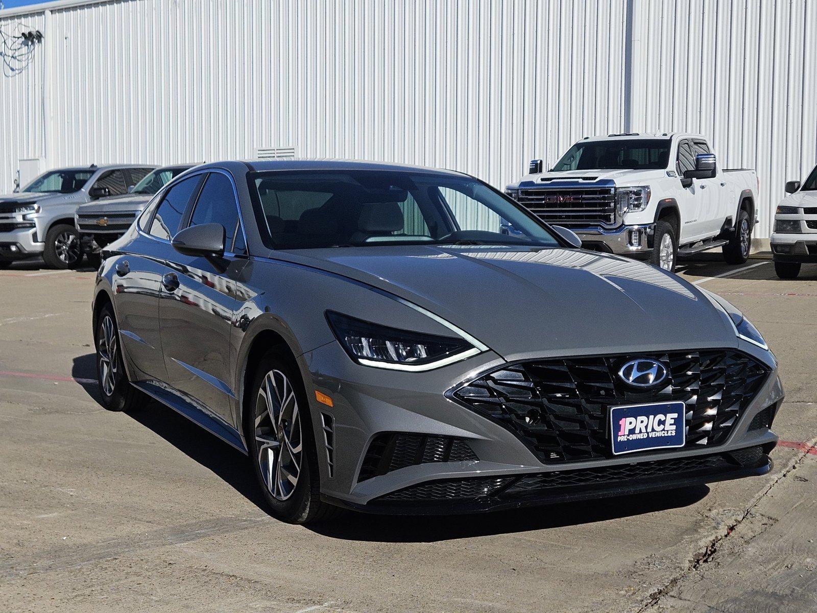 2022 Hyundai SONA Vehicle Photo in NORTH RICHLAND HILLS, TX 76180-7199