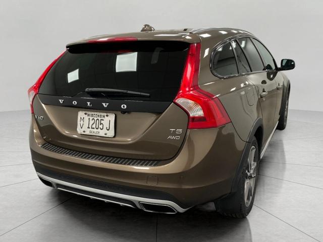 2018 Volvo V60 Cross Country Vehicle Photo in Appleton, WI 54913