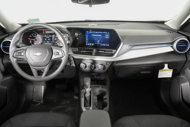 2025 Chevrolet Trax Vehicle Photo in PUYALLUP, WA 98371-4149