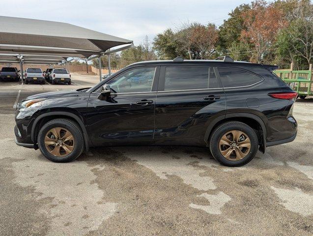 2023 Toyota Highlander Vehicle Photo in San Antonio, TX 78230