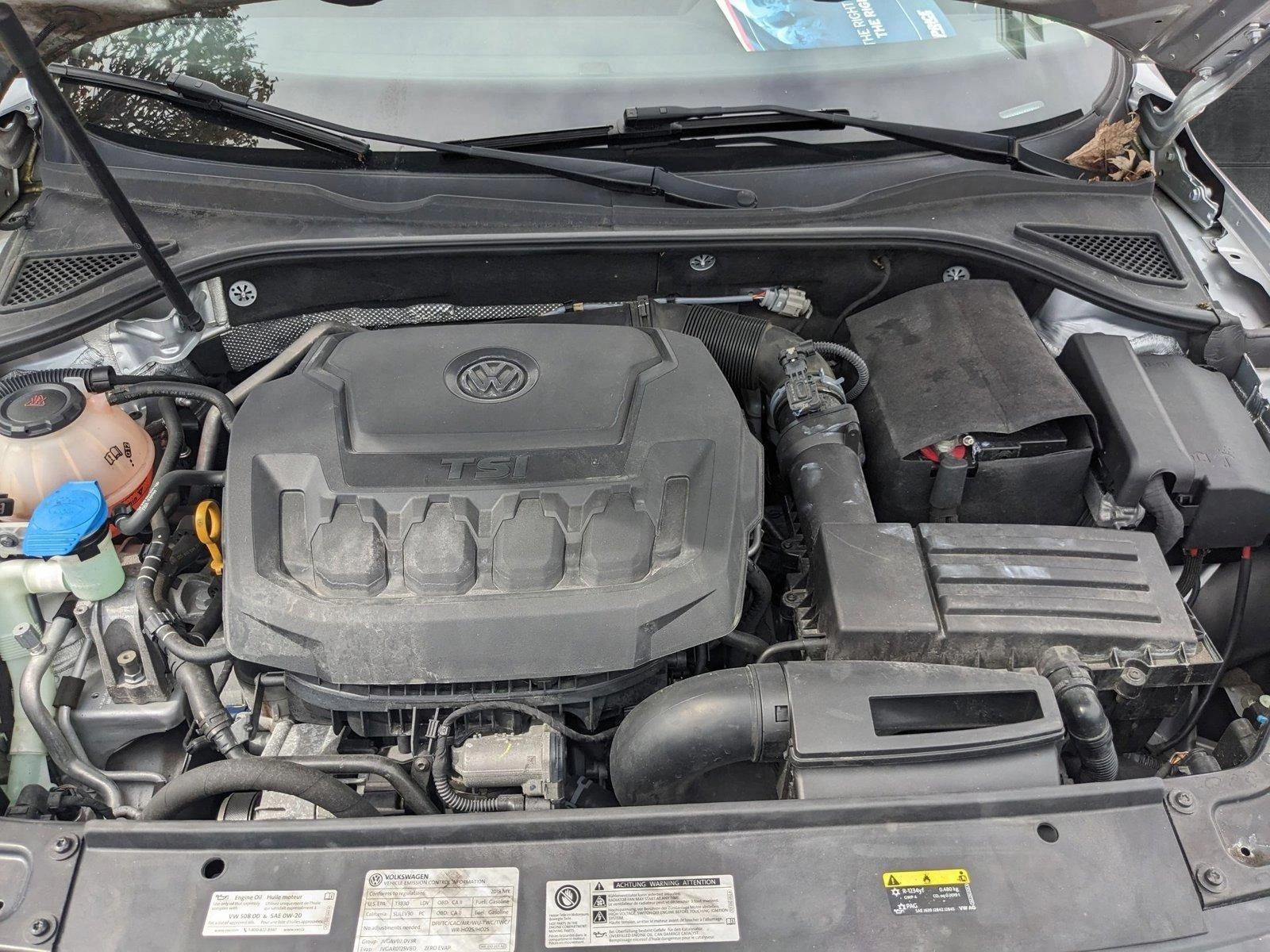 2018 Volkswagen Passat Vehicle Photo in MIAMI, FL 33172-3015