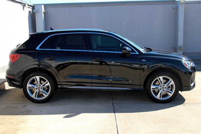 2022 Audi Q3 Vehicle Photo in SUGAR LAND, TX 77478