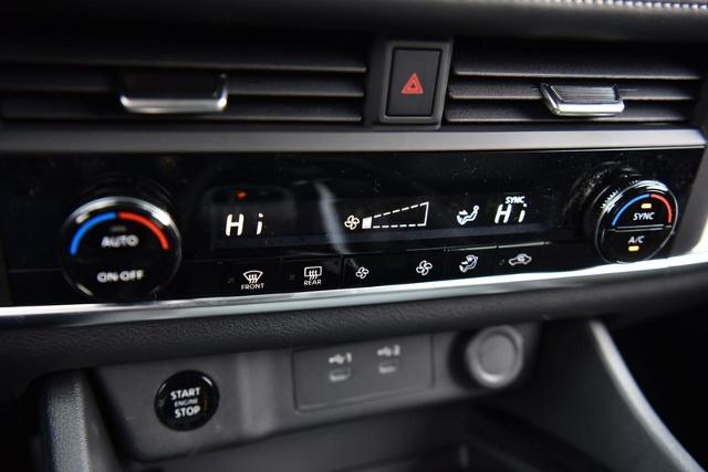 2025 Nissan Rogue Vehicle Photo in Ballwin, MO 63011