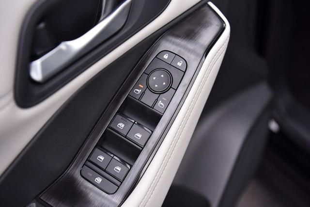 2025 Nissan Rogue Vehicle Photo in Ballwin, MO 63011