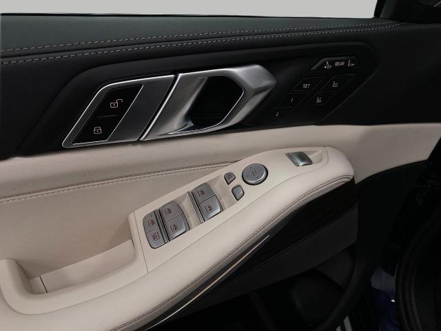 2025 BMW X7 xDrive40i Vehicle Photo in Appleton, WI 54913
