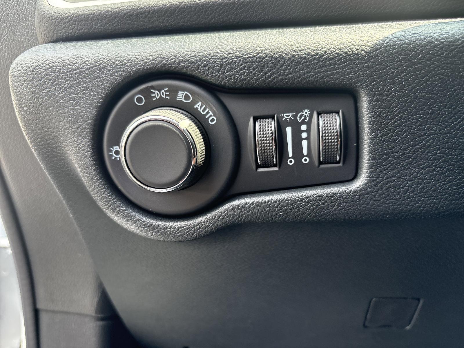 2025 Chrysler Voyager Vehicle Photo in Mechanicsburg, PA 17050-1707