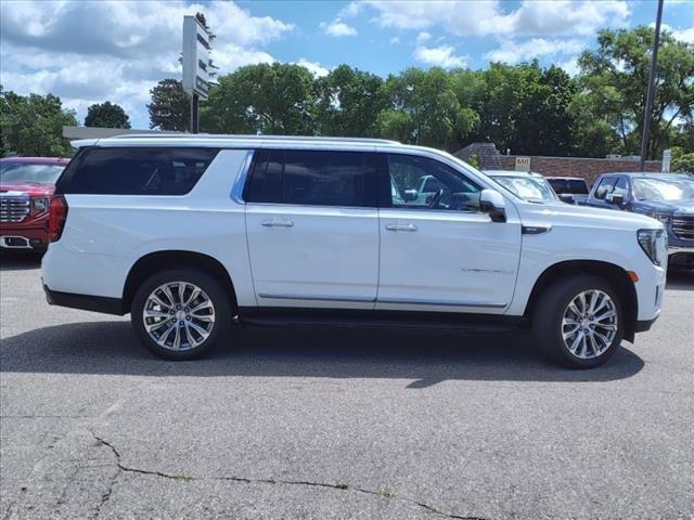 Used 2022 GMC Yukon XL Denali with VIN 1GKS2JKL9NR259495 for sale in Litchfield, Minnesota