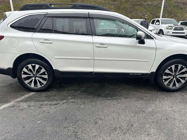 2015 Subaru Outback Vehicle Photo in INDIANA, PA 15701-1897