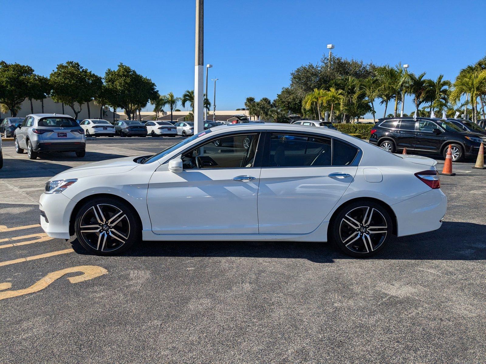 2016 Honda Accord Sedan Vehicle Photo in Miami, FL 33015