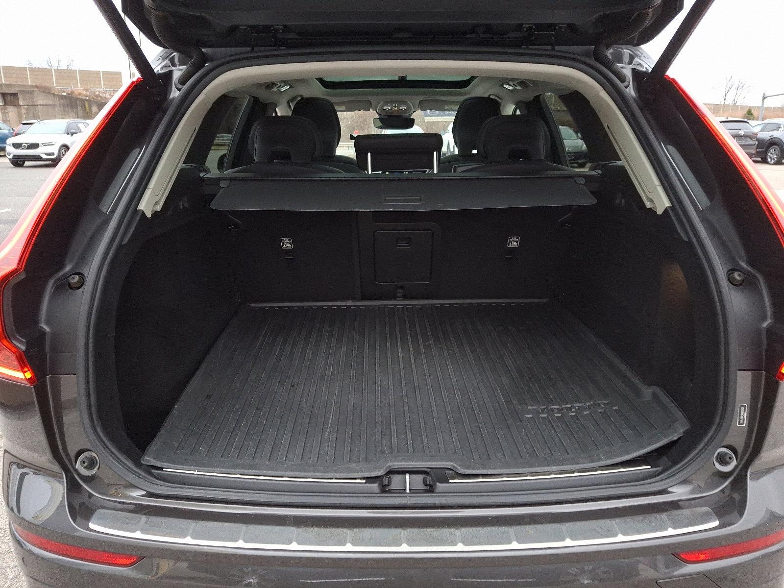 2022 Volvo XC60 Vehicle Photo in Trevose, PA 19053