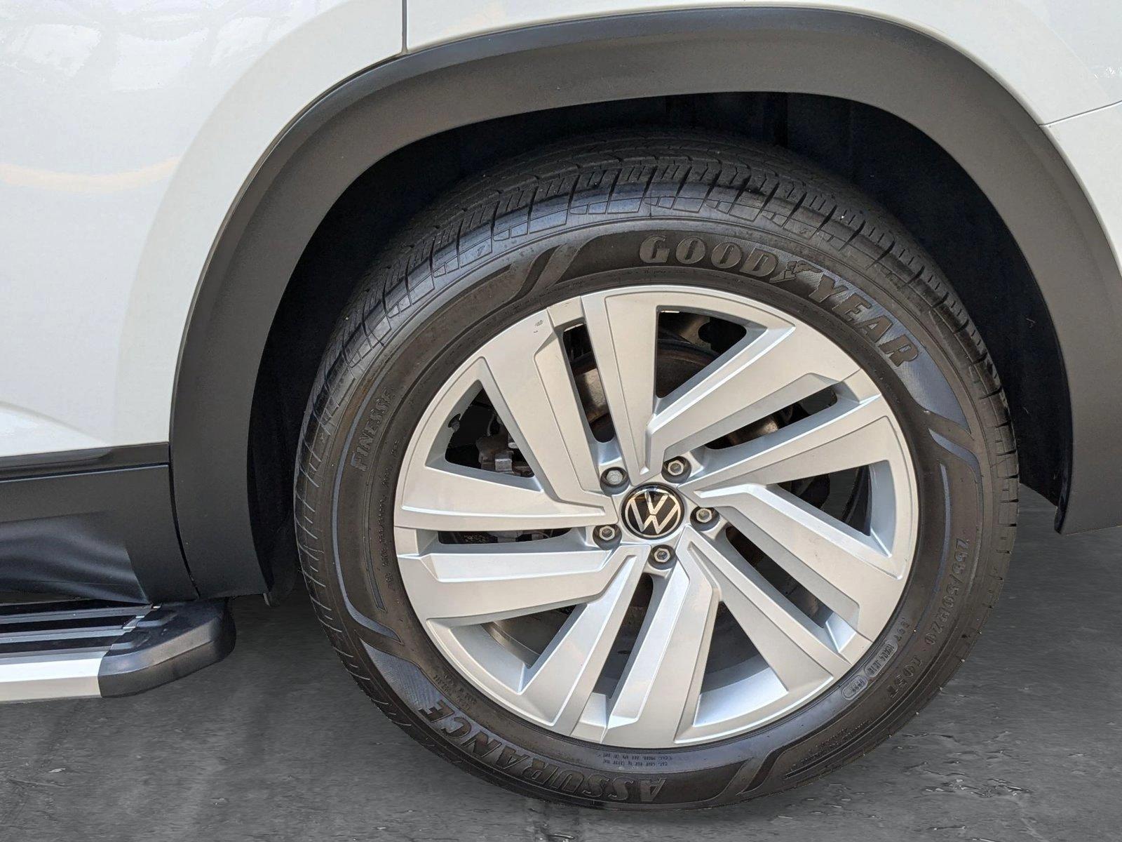 2021 Volkswagen Atlas Vehicle Photo in Miami, FL 33015