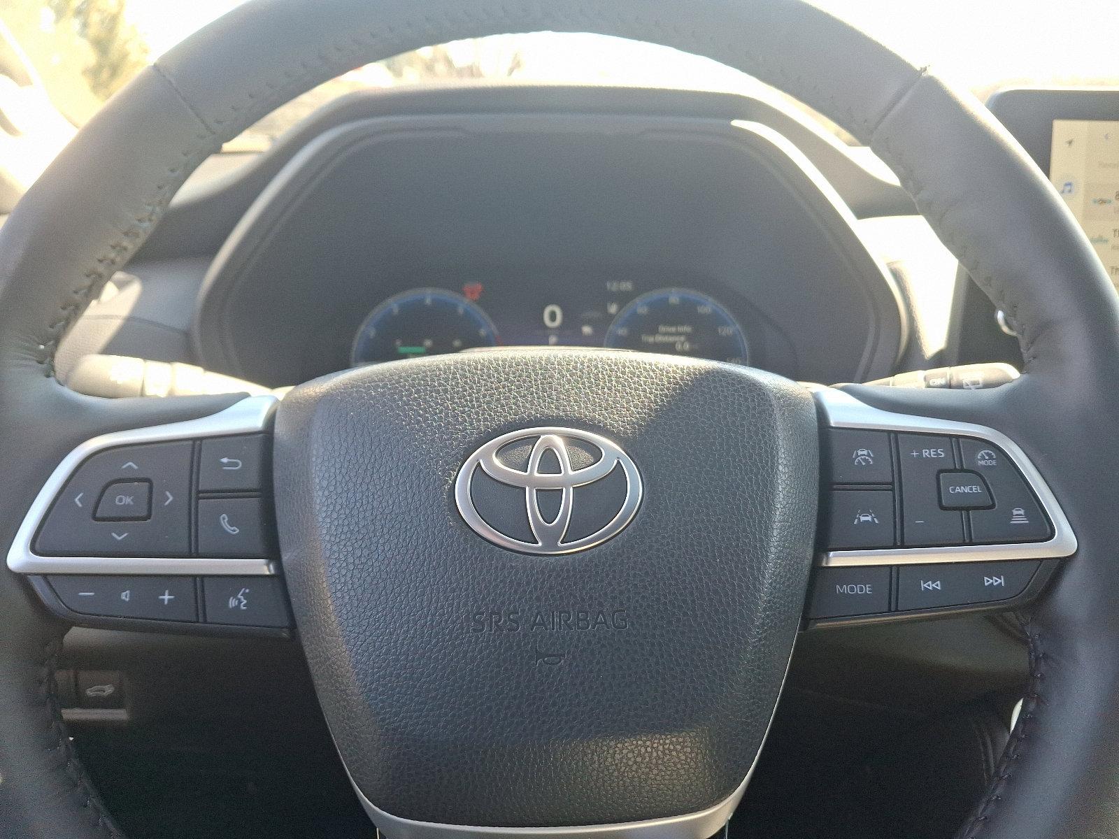 2024 Toyota Grand Highlander Vehicle Photo in Trevose, PA 19053