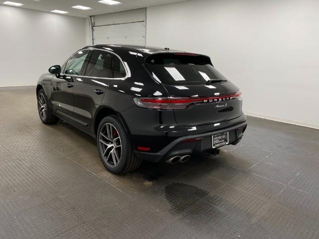 2022 Porsche Macan Vehicle Photo in Appleton, WI 54913