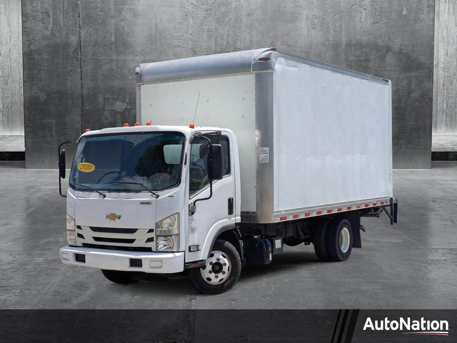 2020 Chevrolet Low Cab Forward 4500 HD Vehicle Photo in GREENACRES, FL 33463-3207