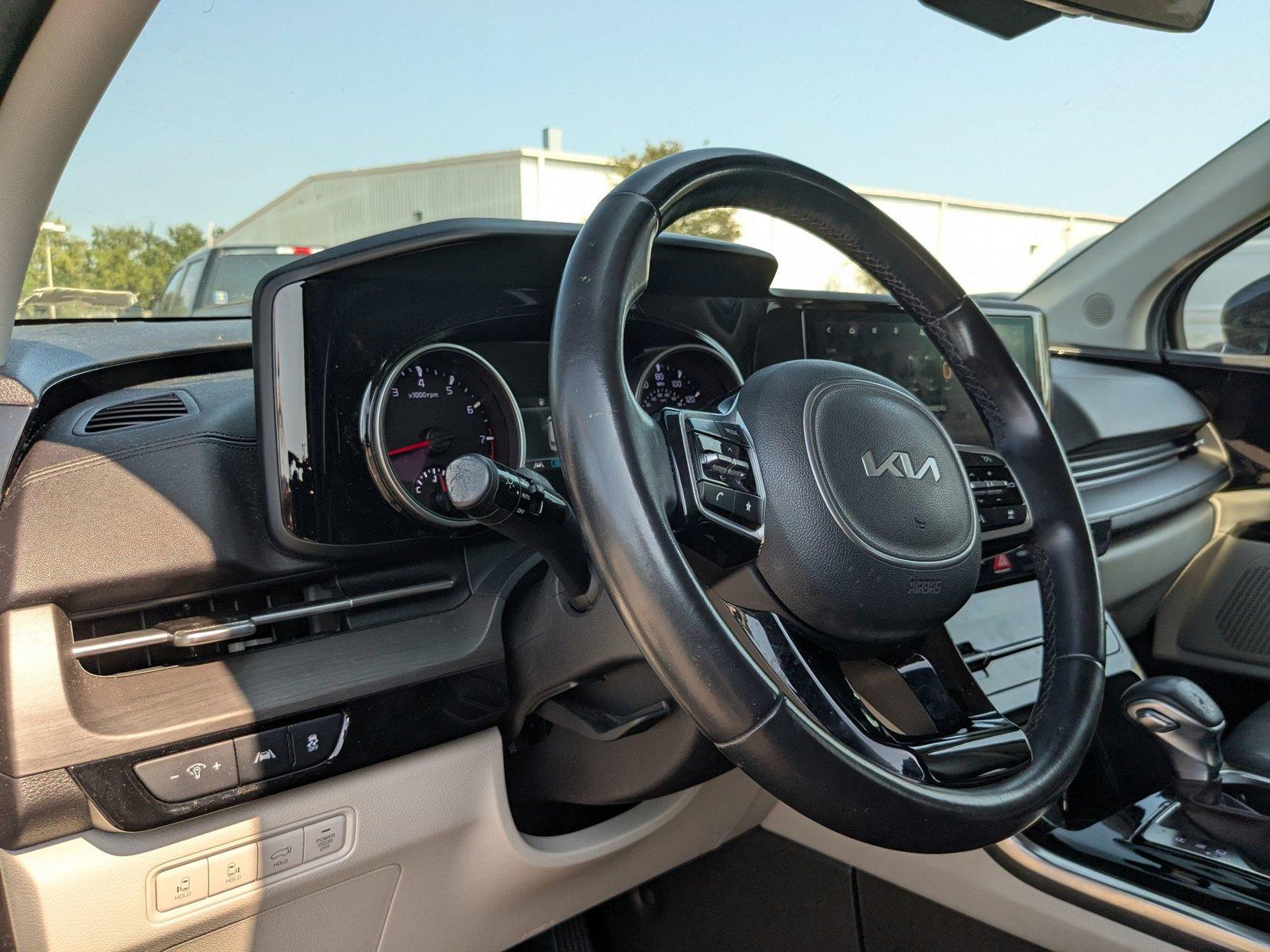 2022 Kia Carnival Vehicle Photo in St. Petersburg, FL 33713