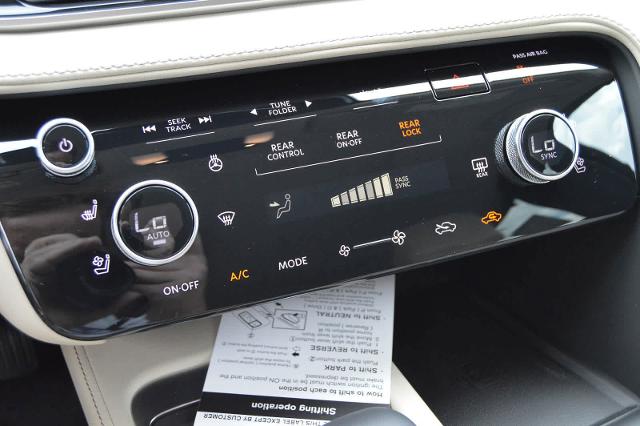 2025 INFINITI QX60 Vehicle Photo in Houston, TX 77090