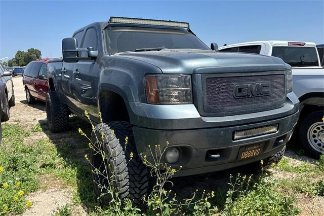 2011 GMC Sierra 2500 HD Vehicle Photo in ELK GROVE, CA 95757-8703