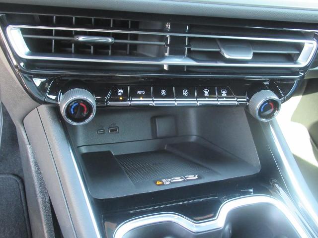 2025 Chevrolet Traverse Vehicle Photo in LEESBURG, FL 34788-4022