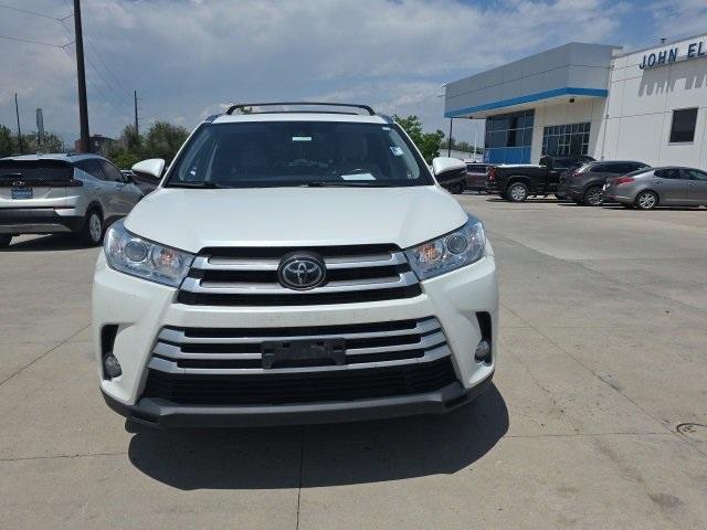 2019 Toyota Highlander Vehicle Photo in ENGLEWOOD, CO 80113-6708