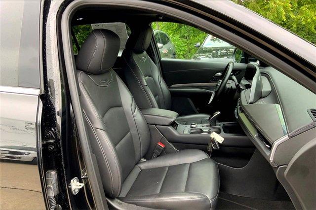 2024 Cadillac XT4 Vehicle Photo in KANSAS CITY, MO 64114-4545