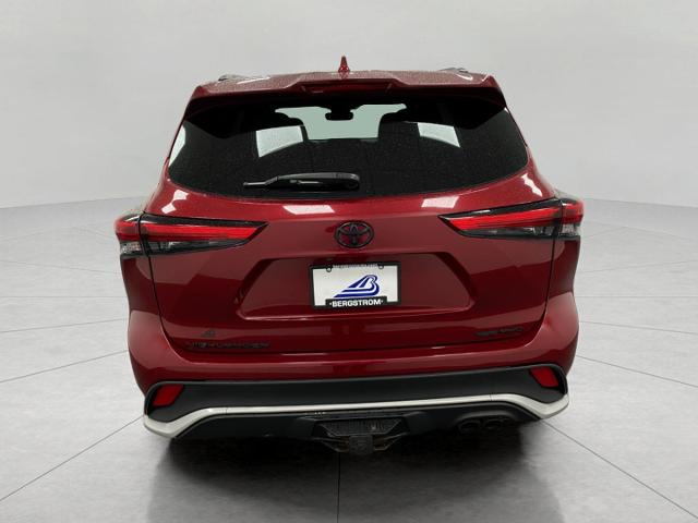 2021 Toyota Highlander Vehicle Photo in OSHKOSH, WI 54904-7811