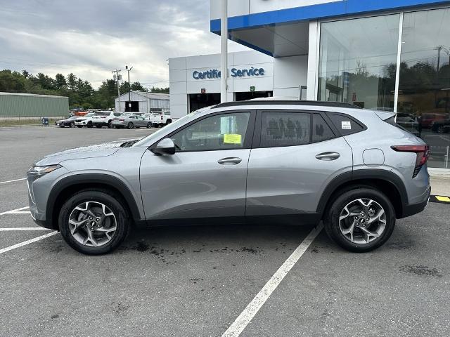 2025 Chevrolet Trax Vehicle Photo in GARDNER, MA 01440-3110