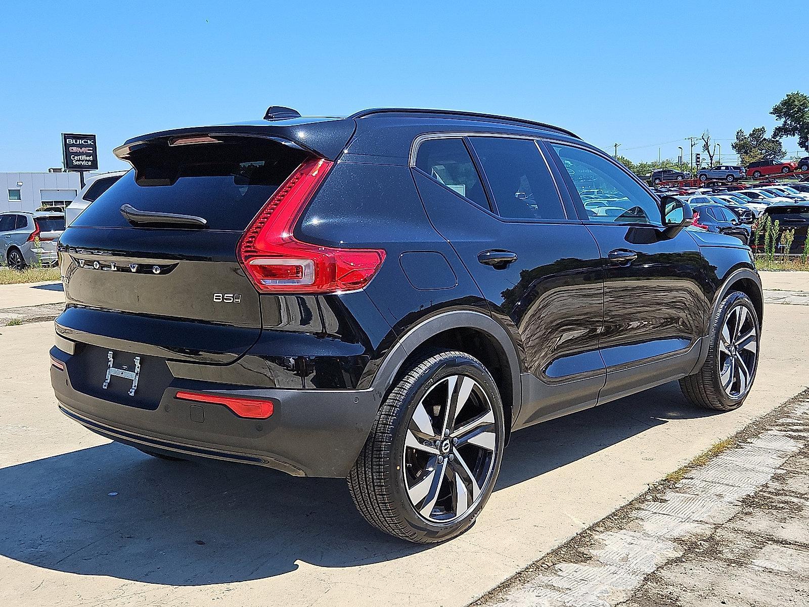 2023 Volvo XC40 Vehicle Photo in Trevose, PA 19053