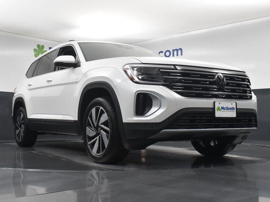 2024 Volkswagen Atlas Vehicle Photo in Marion, IA 52302