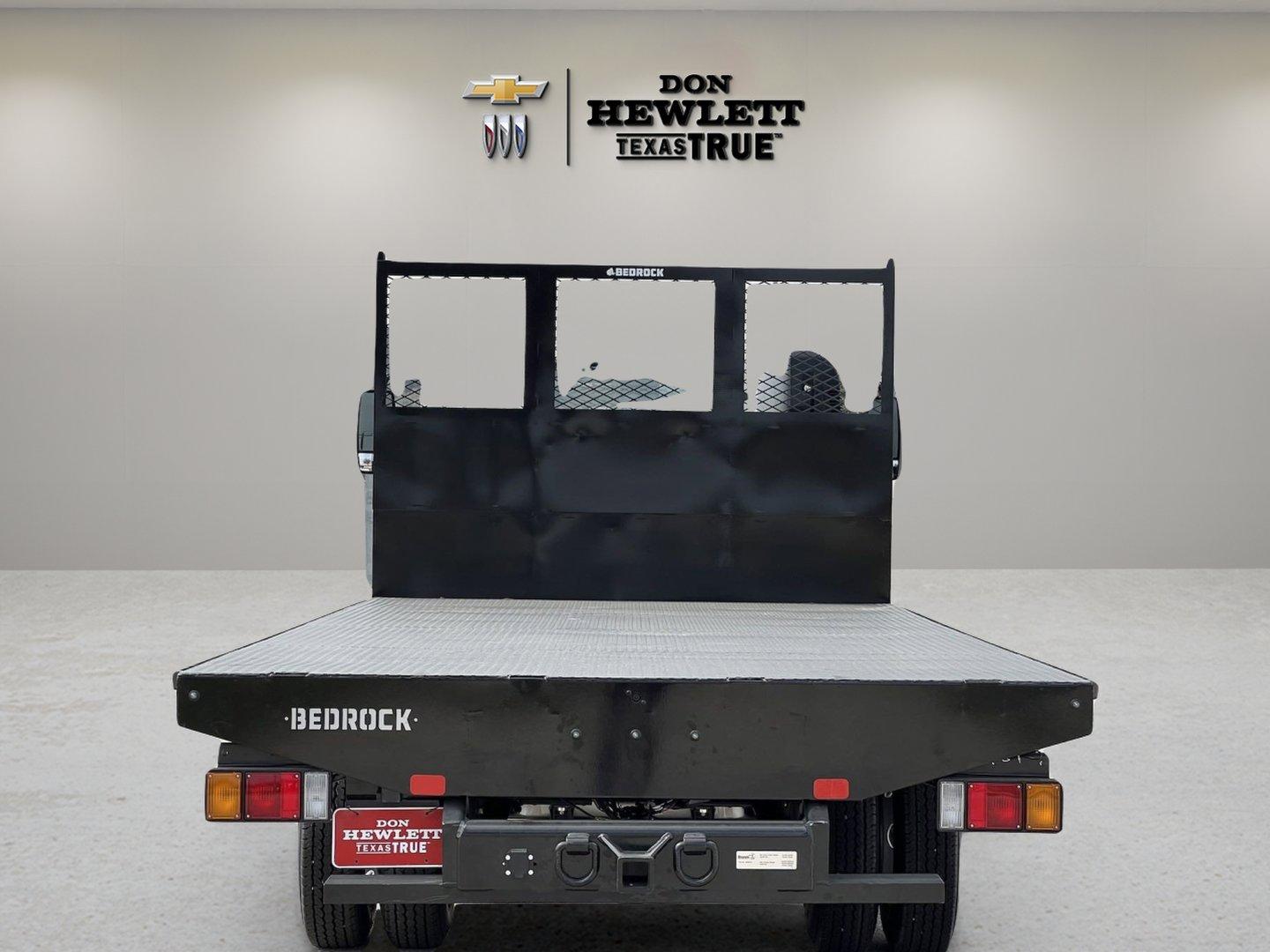 2024 Chevrolet Low Cab Forward 3500 Vehicle Photo in GEORGETOWN, TX 78626-7508