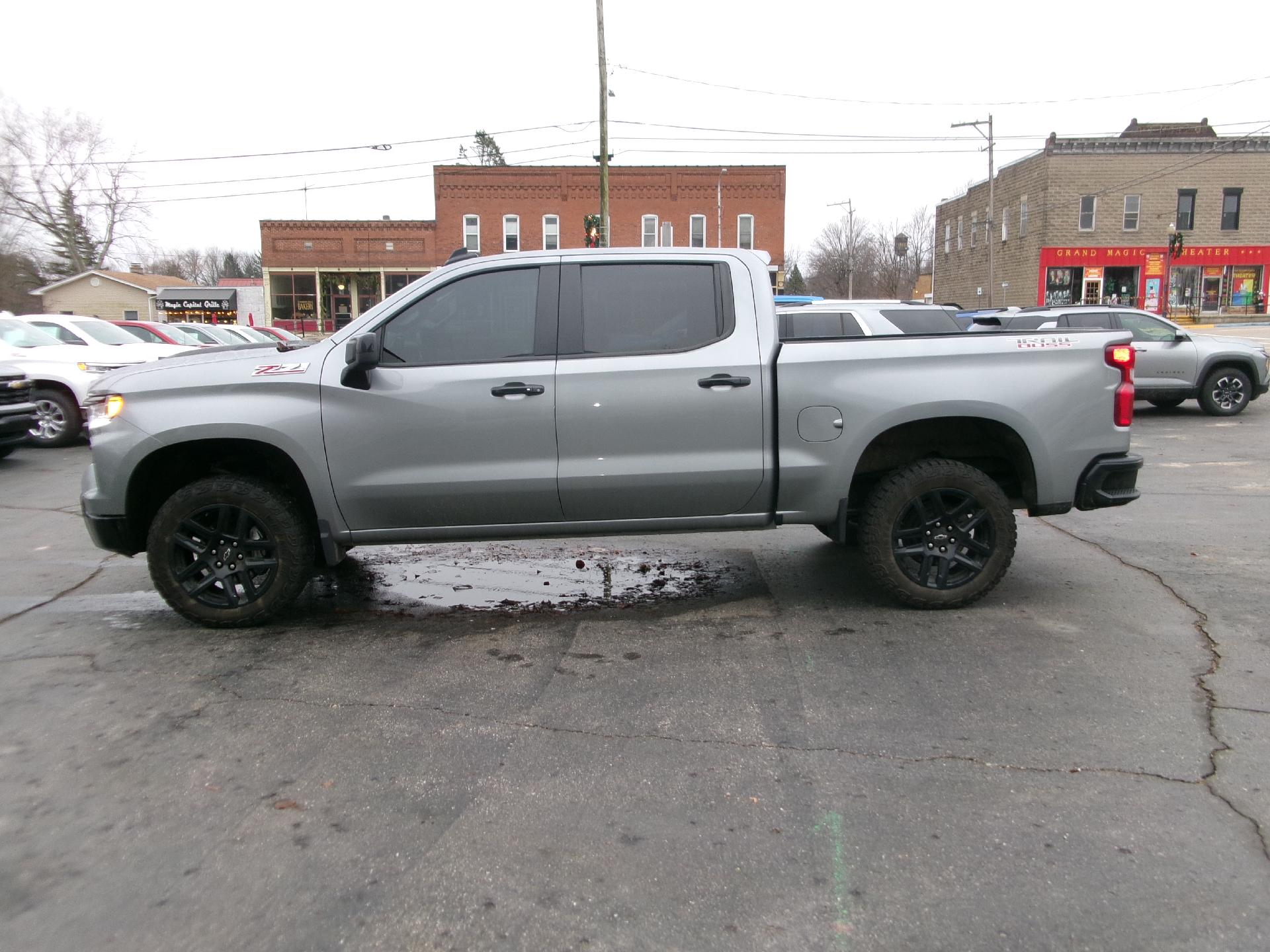 Used 2023 Chevrolet Silverado 1500 LT Trail Boss with VIN 3GCUDFED2PG151495 for sale in Colon, MI
