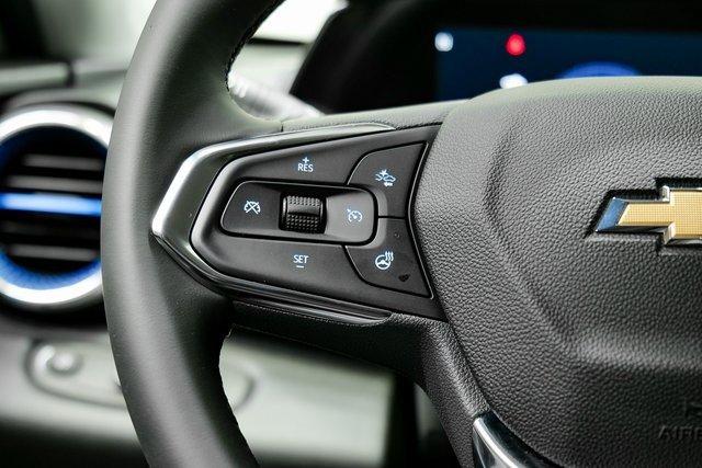 2025 Chevrolet Trax Vehicle Photo in EVERETT, WA 98203-5662