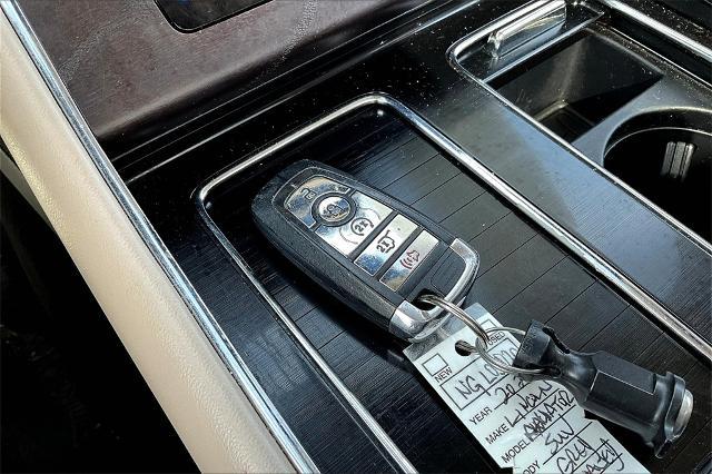 2022 Lincoln Aviator Vehicle Photo in Grapevine, TX 76051